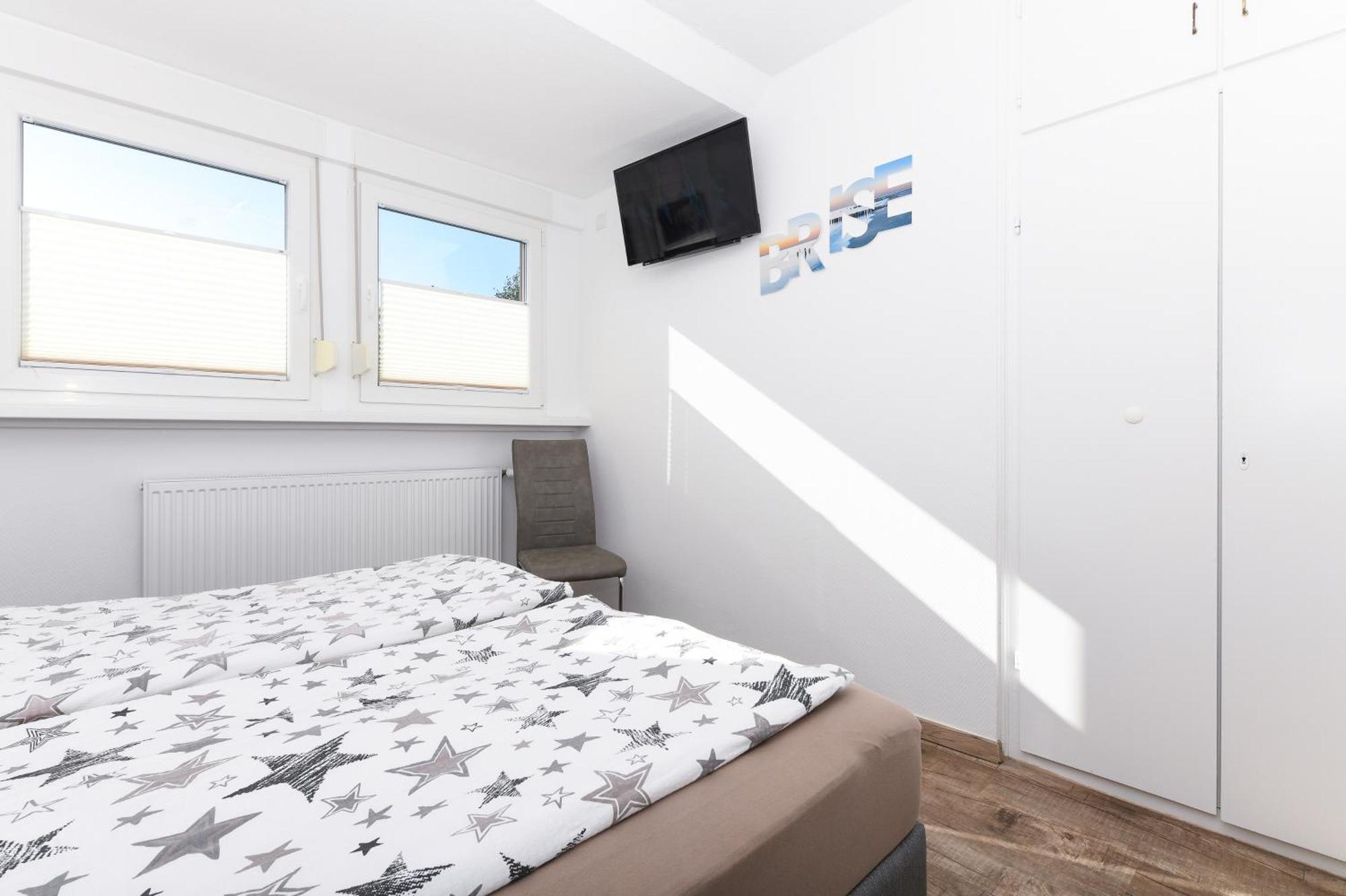 Ferienwohnung Haus Boje "Strandlaeufer" Нойгарлінгерзіль Екстер'єр фото